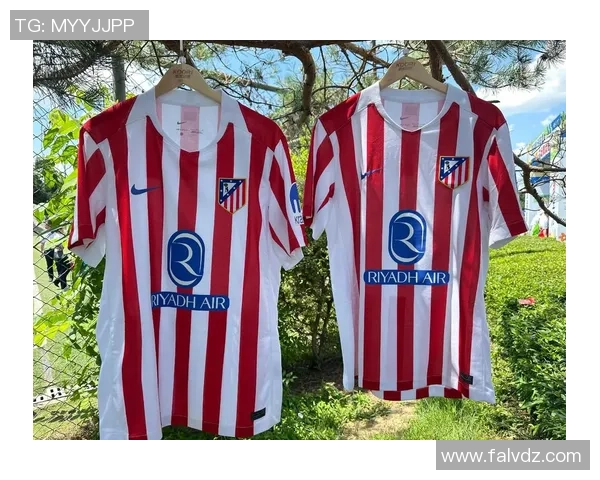 足球装备选购指南：精选球衣推荐助你提升场上表现与风格